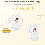 Baby body Strampler selbst gestalten personalisiert mit Namen – 3D Puff Herz aus Bio-Baumwolle –Geschenk zur Geburt, Babyshower & Taufe, Unisex