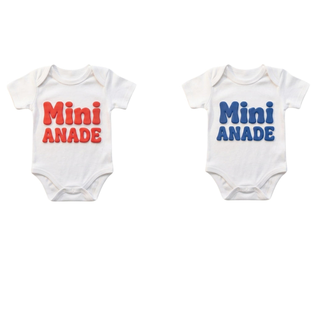 Baby body Strampler selbst gestalten personalisiert mit Namen – 3D Puff Herz aus Bio-Baumwolle –Geschenk zur Geburt, Babyshower & Taufe, Unisex