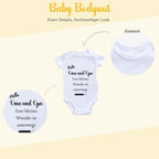 Baby Body – Schwangerschaftsverkündung Strampler – Mama, Papa, Oma & Opa- sprüchen – Kurzarm bio Baumwolle Unisex - Geschenk zur Geburt & Baby Ankündigung neugeborene Geschenk (50-56)