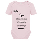 Baby Body – Schwangerschaftsverkündung Strampler – Mama, Papa, Oma & Opa- sprüchen – Kurzarm bio Baumwolle Unisex - Geschenk zur Geburt & Baby Ankündigung neugeborene Geschenk (50-56)