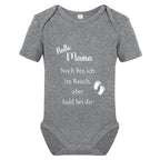 Baby Body – Schwangerschaftsverkündung Strampler – Mama, Papa, Oma & Opa- sprüchen – Kurzarm bio Baumwolle Unisex - Geschenk zur Geburt & Baby Ankündigung neugeborene Geschenk (50-56)